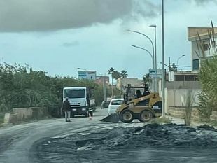 mazara-accidentale-sversamento-in-strada-di-fanghi-del-dragaggio-del-porto-canale