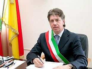 incendio-allinterno-dellazienda-agricola-norrito-il-sindaco-castiglione-esprime-solidarieta-allimprenditore-gaspare-leggio