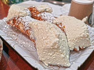 tutto-pronto-per-la-prima-edizione-del-dattilo-cannolo-fest