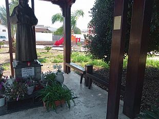 campobello-atto-vandalico-alla-villetta-di-padre-pio