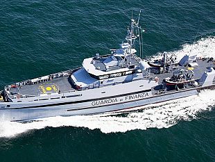 guardia-di-finanza-operazione-triton-fermato-nel-canale-di-sicilia-peschereccio-libico-con-droga-a-bordo