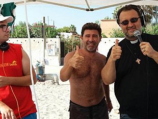 video-a-tonnarella-la-cristoteca-in-spiaggia-di-padre-baldo-alagna-dj