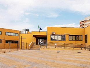 erice-vandali-in-azione-al-plesso-gemellini-asta