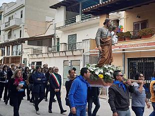 marinella-la-processione-di-san-giuseppe-ed-il-ricordo-dei-lavoratori-scomparsi