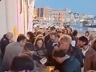 mazara-successo-per-assaggi-di-terra-e-mare-conversata-sul-vino-e-il-pesce-il-video-della-serata