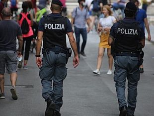 castelvetrano/polizia-di-stato-il-questore-di-trapani-emette-tre-provvedimenti-di-daspo