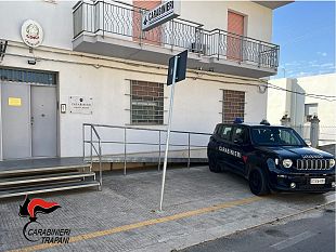 trapani/valderice-evade-dai-domiciliari-trovato-dopo-24-ore-nascosto-sotto-il-letto