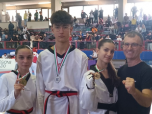 mazara-taekwondo-i-fighters-del-maestro-gaspare-russo-trionfano-a-fondi