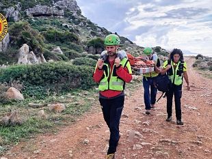 san-vito-lo-capo-si-infortuna-una-scalatrice-polacca-dopo-un-volo-di-5-metri-dalla-falesia-di-salinella