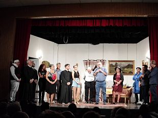 in-scena-per-solidarieta-incasso-devoluto-agli-sfollati-di-salinagrande