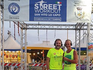 street-workout-sbarca-a-san-vito-lo-capo-un-tour-in-silent-sul-mare-al-tramonto