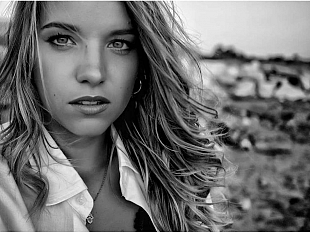 la-trapanese-floriana-poma-in-makari-il-debutto-cinematografico-a-casa-mia