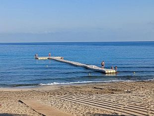 cornino-arriva-la-passerella-per-i-bagnanti