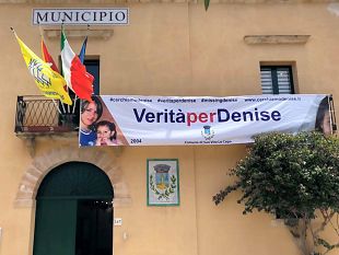 san-vito-lo-capo-affisso-lo-striscione-verita-per-denise-al-comune
