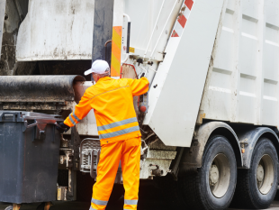 rifiuti-presunta-frode-in-pubbliche-forniture-arrestati-gli-imprenditori-traina