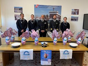 anche-questanno-la-capitaneria-di-porto-di-mazara-aderisce-alliniziativa-cerca-un-uovo-amico