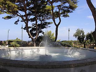 marsala-villa-cavallotti-riattivata-la-fontana-sul-bastione