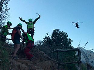 video-ancora-un-turista-in-difficolta-nella-riserva-dello-zingaro-interviene-l82-centro-c-s-a-r