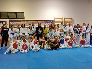 riconoscimenti-nazionali-per-tre-atleti-dellasd-scuola-taekwondo-angileri-di-mazara