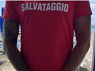 mazara-eroico-gesto-a-tonnarella-bagnino-salva-una-donna