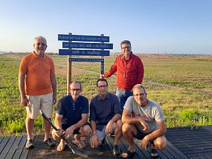 a-menfi-la-nuova-iniziativa-versi-di-mare-fra-i-miei-passi