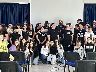 ic-di-matteo-le-classi-prime-incontrano-la-polizia-postale-educare-alla-sicurezza-in-rete