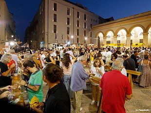 trapani-si-e-conclusa-con-successo-stragusto-la-rassegna-internazionale-del-cibo-da-strada-e-dei-mercati
