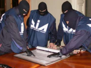 mazara-la-d-i-a-sequestra-beni-per-oltre-4-milioni-all-imprenditore-mazarese-burzotta