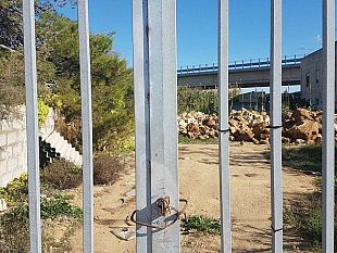 video-sfabbricidi-ed-eternit-in-terreno-sul-lungomare-fatamorgana-nessuno-vede