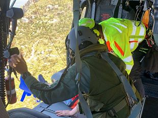 laeronautica-militare-recupera-un-uomo-ferito-allo-zingaro