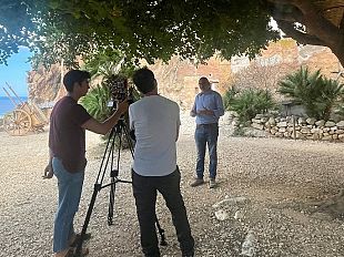 custonaci-ritorna-a-fare-da-scenario-per-un-set-cinematografico