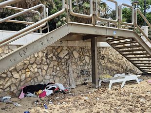 mazara-un-vero-e-proprio-bivacco-nella-cosiddetta-spiaggia-in-citta