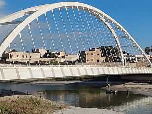 mazara-quasi-completati-i-lavori-manutenzione-del-ponte-arena-in-corso-ultimi-ritocchi-di-vernice