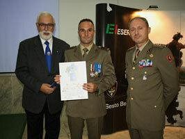 trapani-il-bersagliere-millocca-riceve-l-emblema-dell-istituto-nastro-azzuro