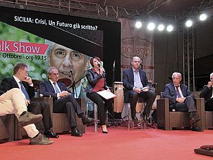 con-la-consegna-degli-ultimi-riconoscimenti-ieri-a-marsala-si-e-chiusa-la-manifestazione-premio-saturno-siciliamo-che-produce