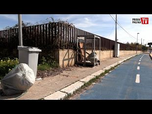 mazara-sacchi-di-rifiuti-sul-lung-fatamorgana-non-raccolti-la-denuncia-di-un-imprenditore