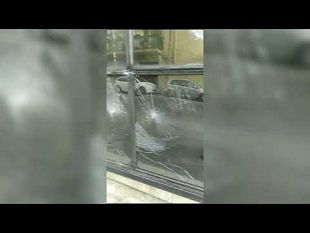 danneggiate-le-vetrine-del-palazzo-informagiovani