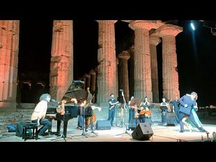 successo-a-selinunte-per-il-concerto-della-tango-young-orchestra-organizzato-da-coopculture