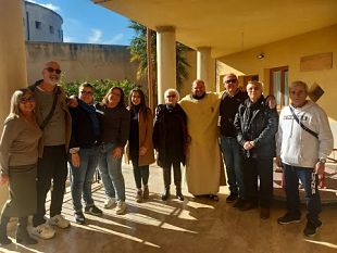 lasp-trapani-dona-panettoni-alla-parrocchia-di-santa-lucia