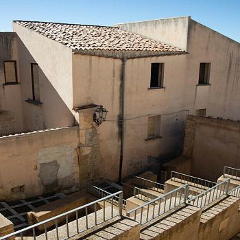 /images/0/8/08-salemi-2.jpg
