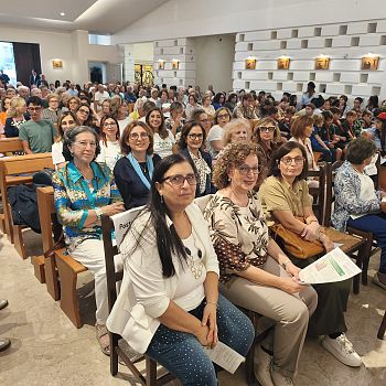 /images/1/3/13-chiesa-san-pietro-celebrazione-avvio-parroco-don-fiorino-5-04102025.jfif