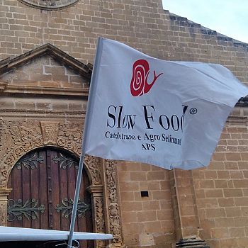 /images/1/3/13-slow-chiesa-madre.jpg