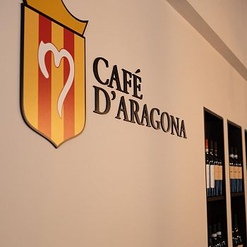 /images/2/2/22-aragona-cafe.jpg