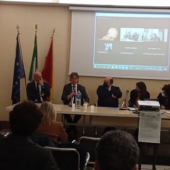 /images/2/6/26-2-intervento-sindaco-castiglione-al-convegno-open-fields-17-12-2021.jpg
