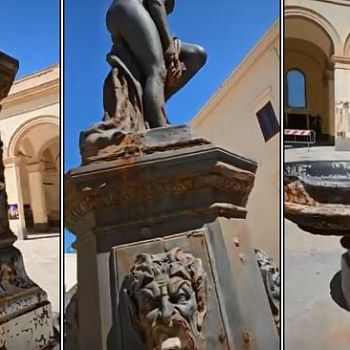 /images/3/2/32-venere-e-fontana-ex-piazza-mercato.jpg