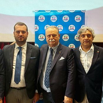 /images/4/0/40-congresso-comunale-forza-italia--reina-randazzo-d-angelo-scilla-coronetta--25052025.jpg