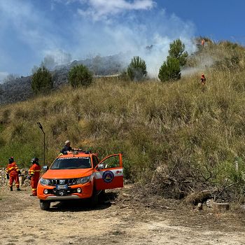 /images/4/6/46-incendio-contrada-pantano-calatafimi-segesta-02.jpg