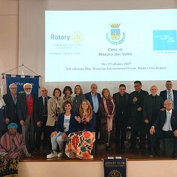 /images/6/1/61-brie-2025--foto-finale-con-soci-rotary-mazara--ospiti-e-relatori-del-convegno-ponti-di-pace.jfif