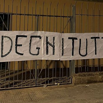 /images/6/5/65-indegni-tutti.jpg