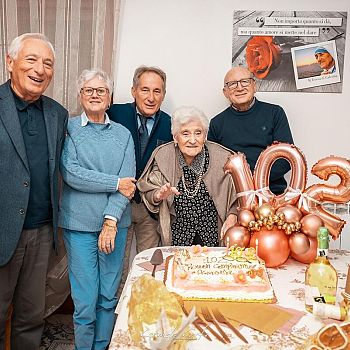 /images/8/8/88-nonna-angela-2.jpg